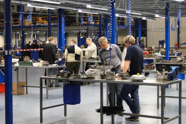 Deze keer werd de ledenvergadering gehouden in het oosten van het land, namelijk in Almelo...